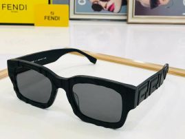 Picture of Fendi Sunglasses _SKUfw50756964fw